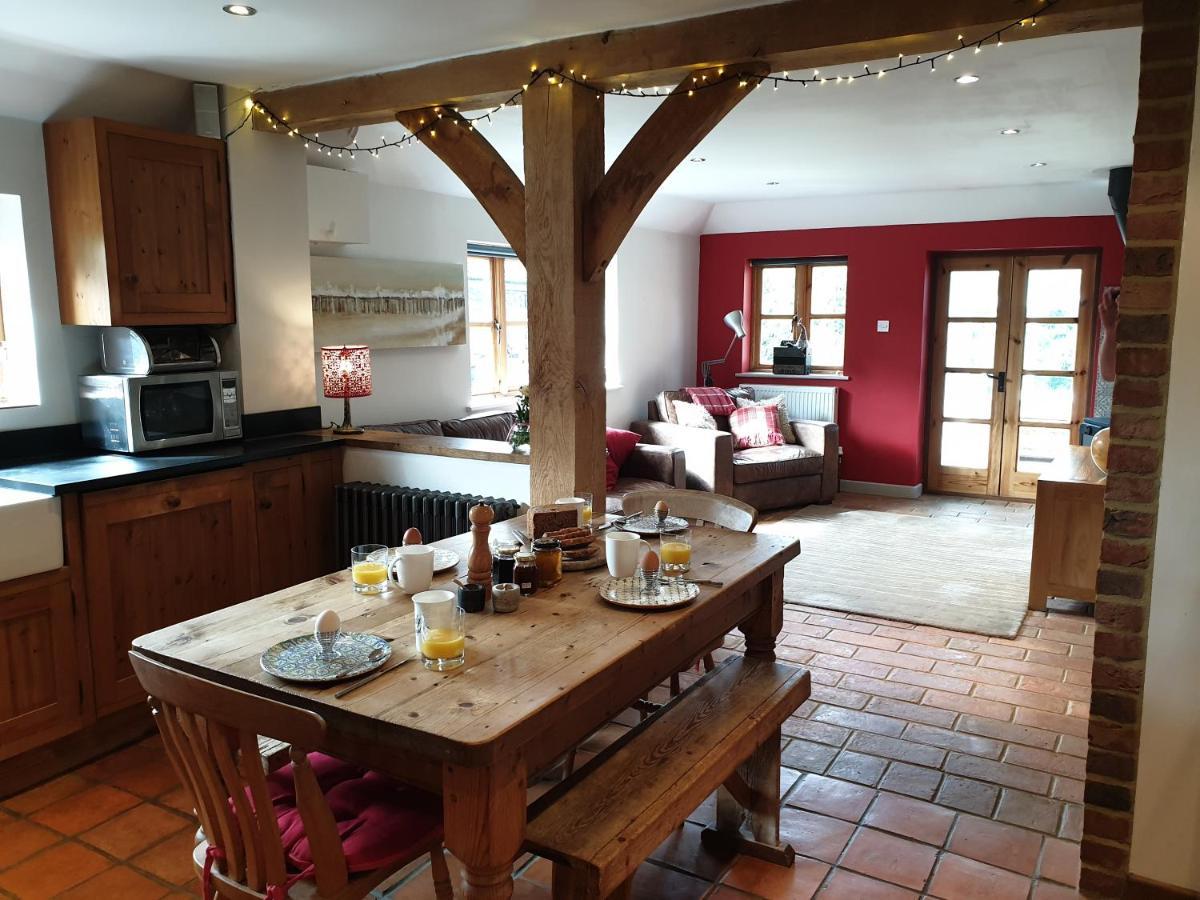 Delightful Cottage On The River Adur Close To Brighton & The Downs No Dogs Sorry Upper Beeding Bagian luar foto