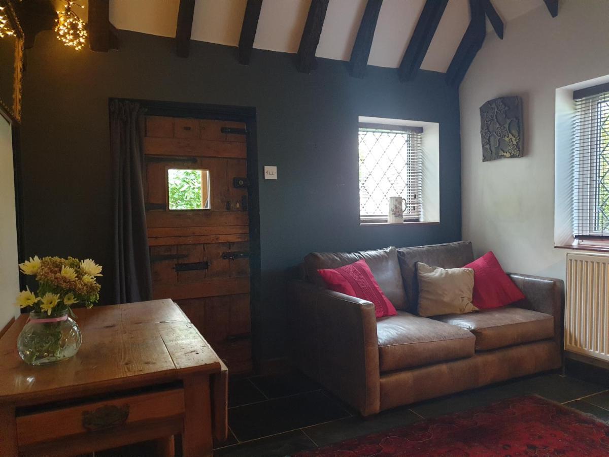 Delightful Cottage On The River Adur Close To Brighton & The Downs No Dogs Sorry Upper Beeding Bagian luar foto