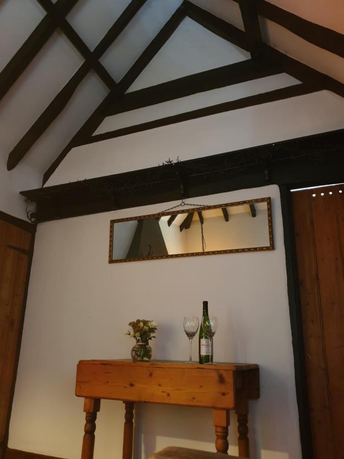 Delightful Cottage On The River Adur Close To Brighton & The Downs No Dogs Sorry Upper Beeding Bagian luar foto