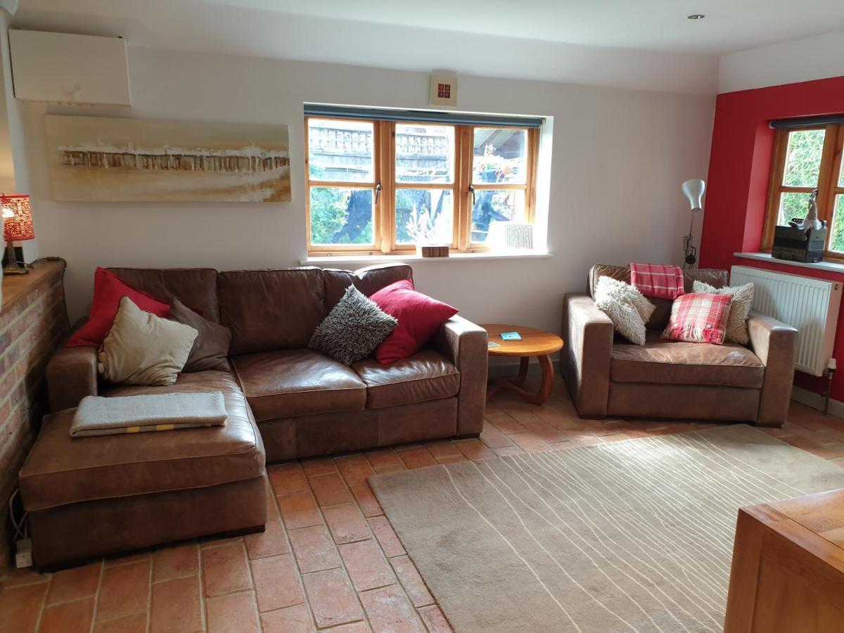 Delightful Cottage On The River Adur Close To Brighton & The Downs No Dogs Sorry Upper Beeding Bagian luar foto
