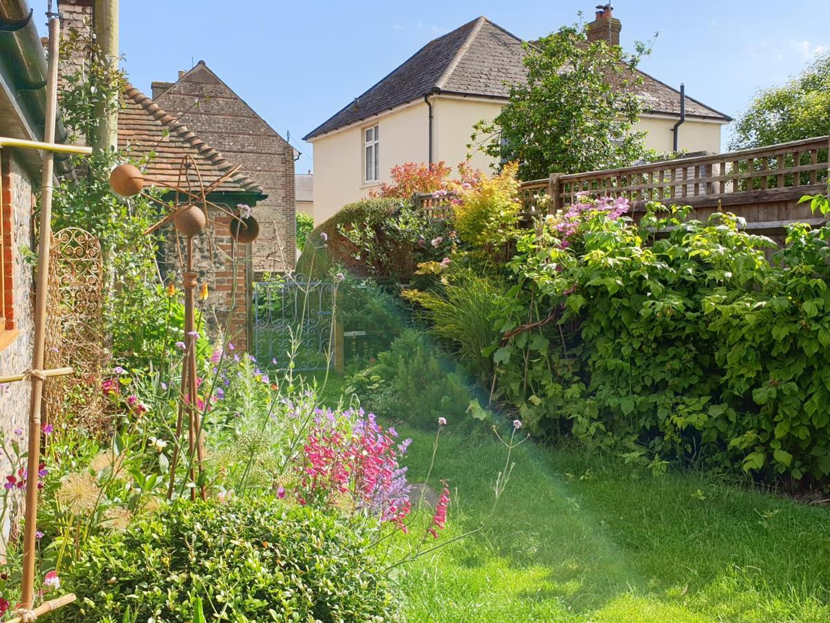 Delightful Cottage On The River Adur Close To Brighton & The Downs No Dogs Sorry Upper Beeding Bagian luar foto