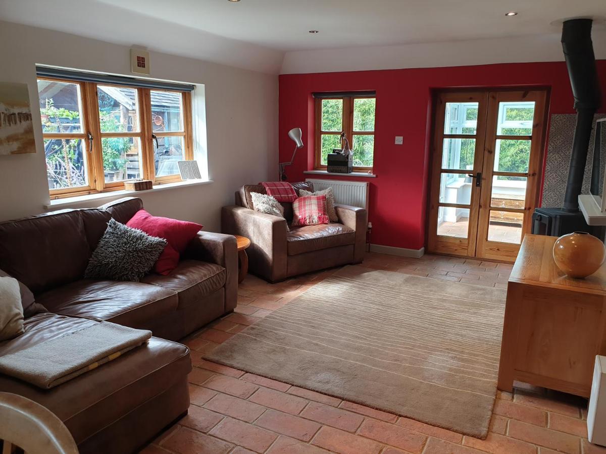 Delightful Cottage On The River Adur Close To Brighton & The Downs No Dogs Sorry Upper Beeding Bagian luar foto