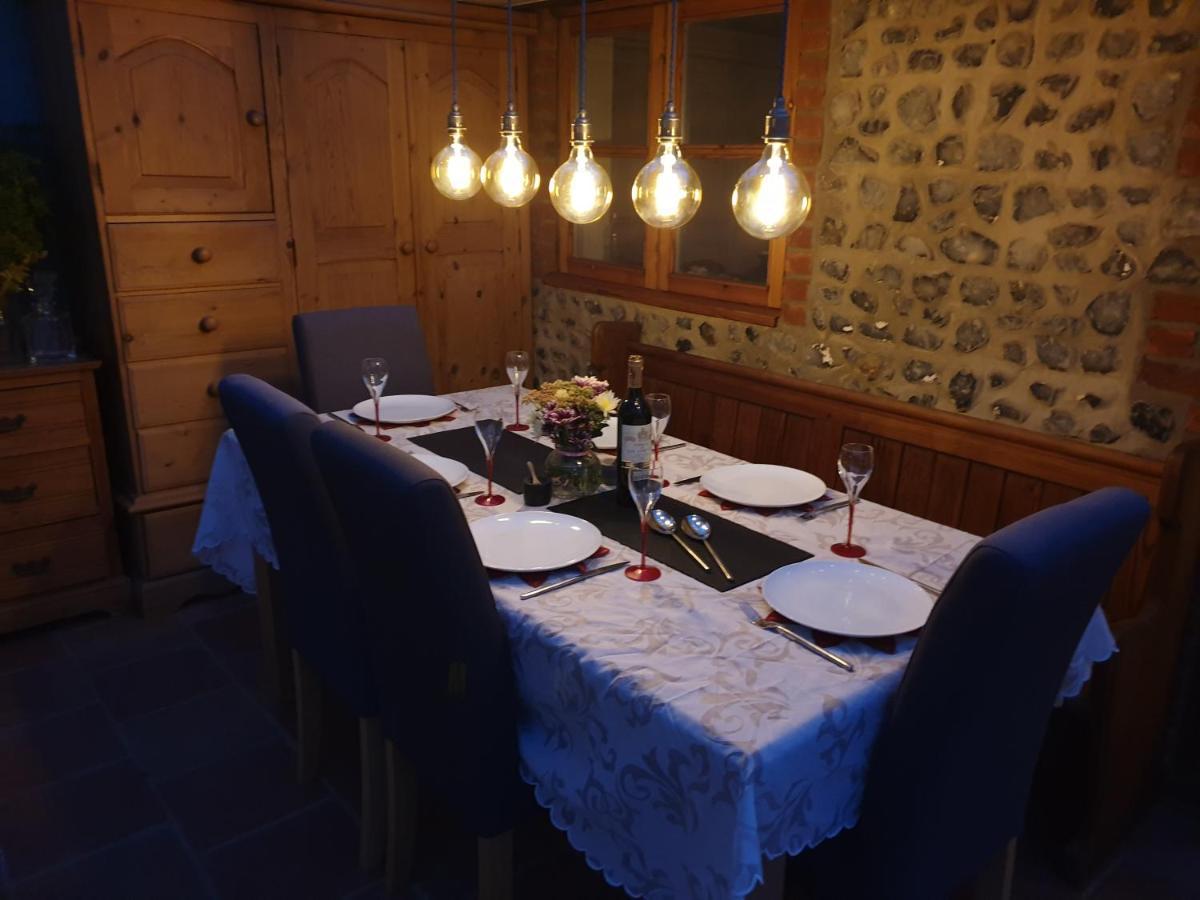Delightful Cottage On The River Adur Close To Brighton & The Downs No Dogs Sorry Upper Beeding Bagian luar foto